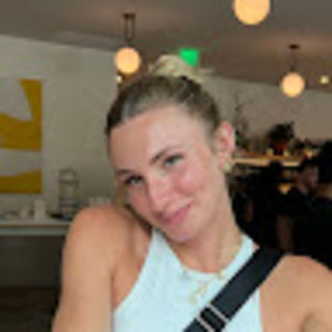 Meet your Posher, Abbie